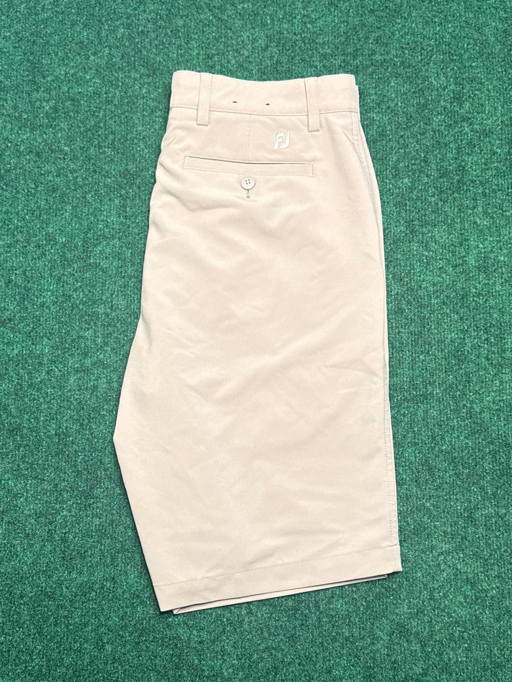 FootJoy Performance Golf Shorts (W32 & 10” Inseam / Beige) - Picture 2 of 5